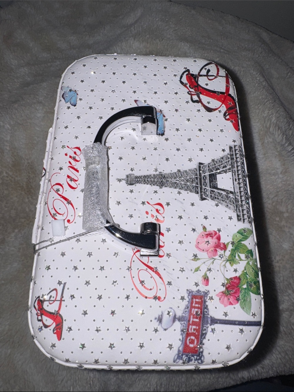 Paris Eiffel Tower Cosmetic Train Case in White 8" Wide x 5 1/2" Tall x 4” Deep - Picture 9 of 10